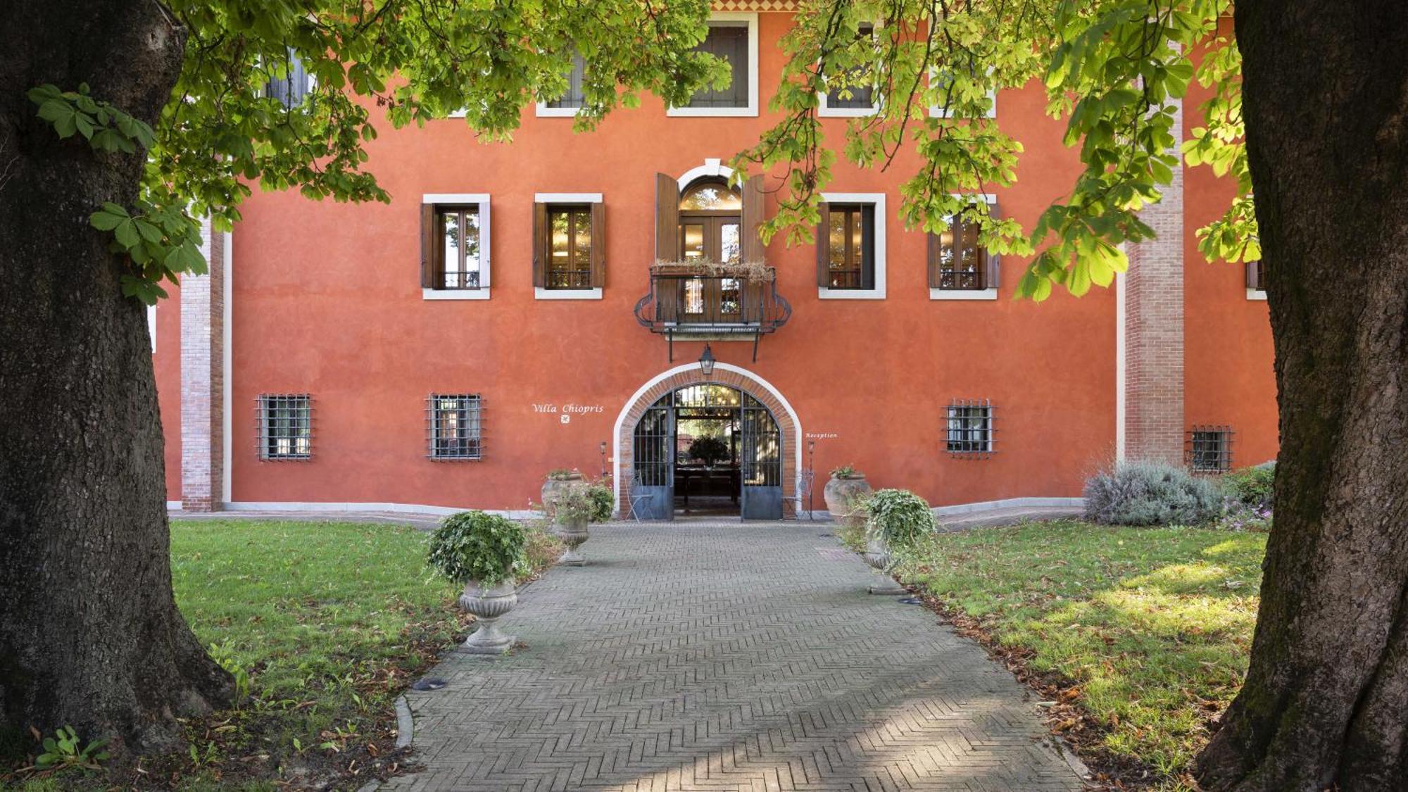 Villa Chiopris Eksteriør billede