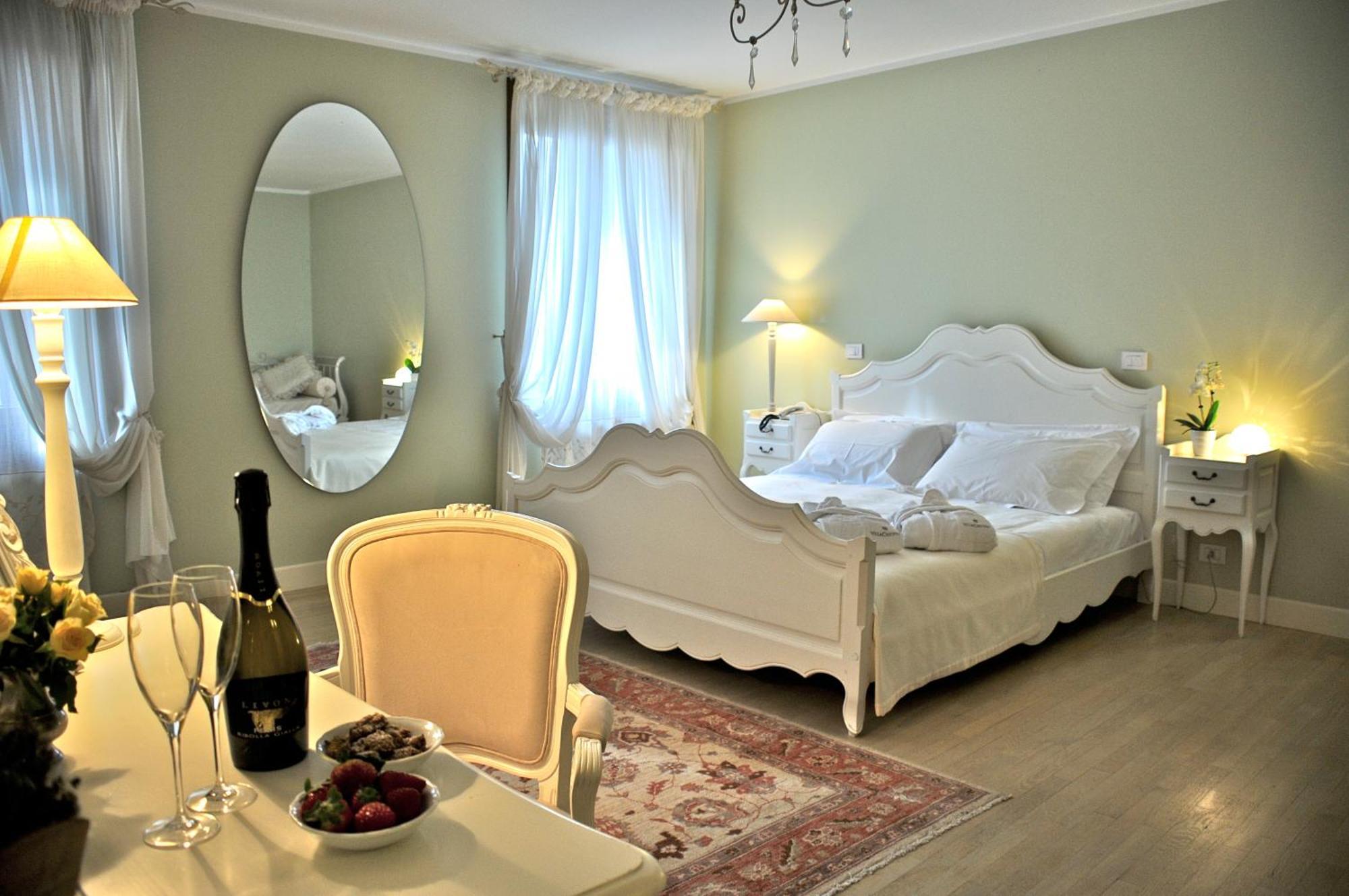 Villa Chiopris Eksteriør billede